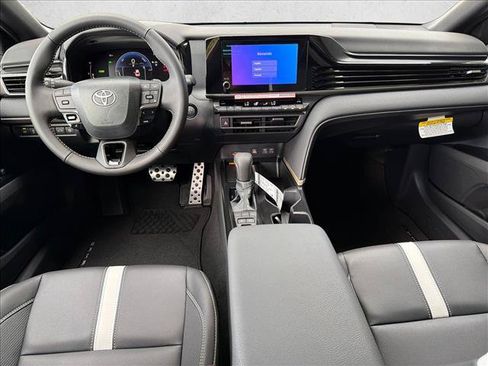 Used 2026 Toyota Camry SE FWD image 22