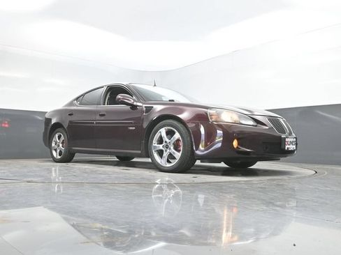 Used 2005 Pontiac Grand Prix GXP w/ Premium Audio Package FWD image 41
