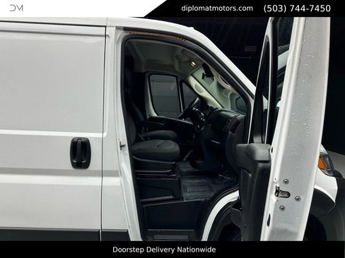Used 2025 RAM ProMaster 2500 w/ U-Haul Equipment Group image 20