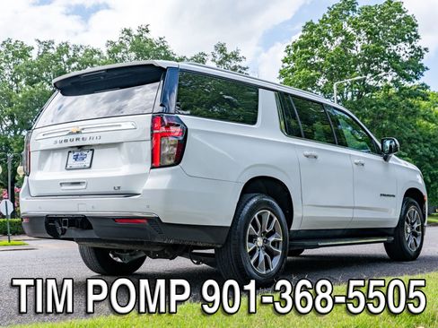 Used 2022 Chevrolet Suburban LT w/ Luxury Package RWD image 5