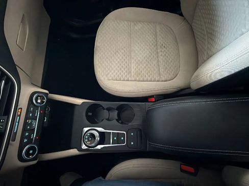 Used 2020 Ford Escape SE FWD image 23