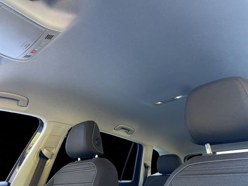 Used 2022 Volkswagen Tiguan S image 22