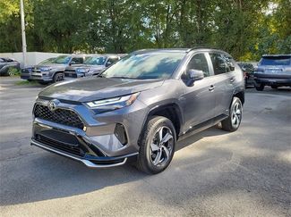 Used 2025 Toyota RAV4 SE video 2