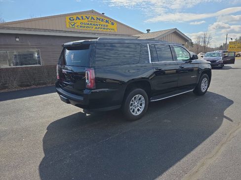 Used 2020 GMC Yukon XL SLT image 6