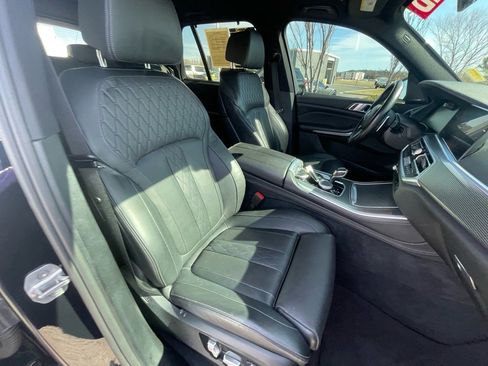 Used 2020 BMW X5 M50i w/ Executive Package image 30