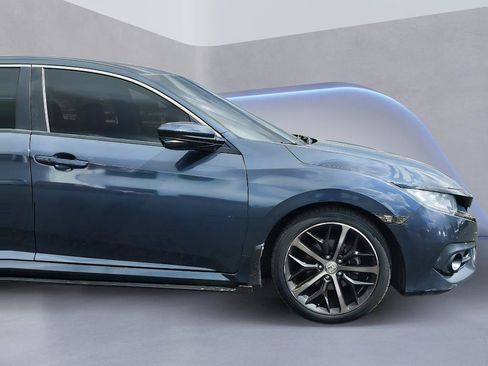 Used 2018 Honda Civic EX-L image 4