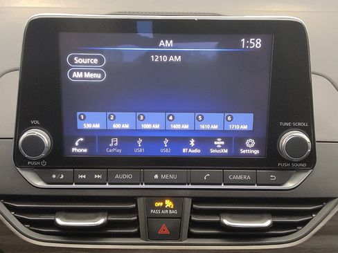 Used 2024 Nissan Altima 2.5 SV FWD image 25