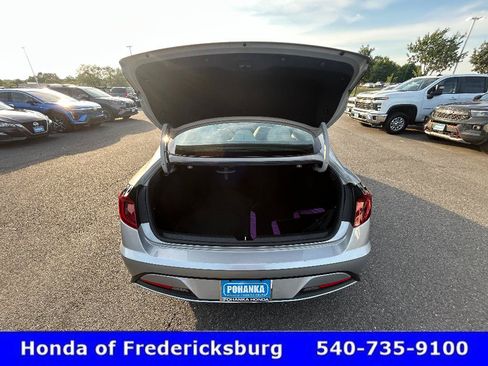 Used 2022 Hyundai Sonata SE w/ Cargo Package FWD image 11