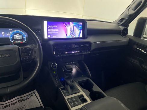 Used 2024 Toyota Land Cruiser image 33