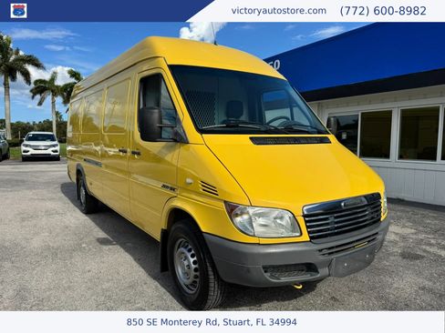 Used 2005 Dodge Sprinter 2500 w/ PWR Convenience Group RWD image 1