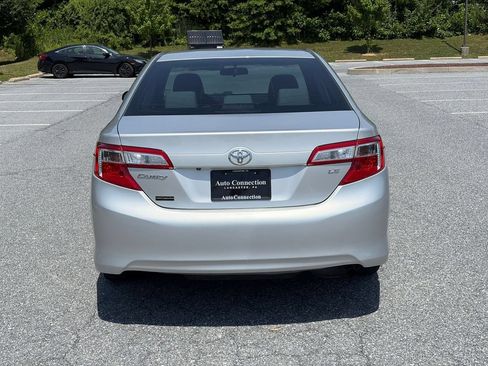 Used 2014 Toyota Camry LE FWD image 7