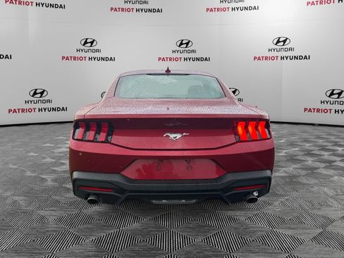 Used 2024 Ford Mustang Coupe RWD image 4