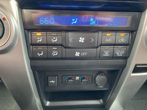 Used 2020 Toyota 4Runner Limited image 26