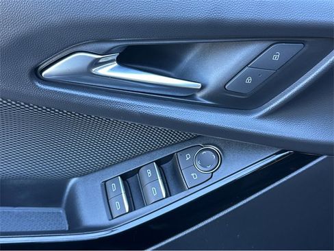 Used 2025 Chevrolet Equinox RS w/ Safety and Technology Package image 26