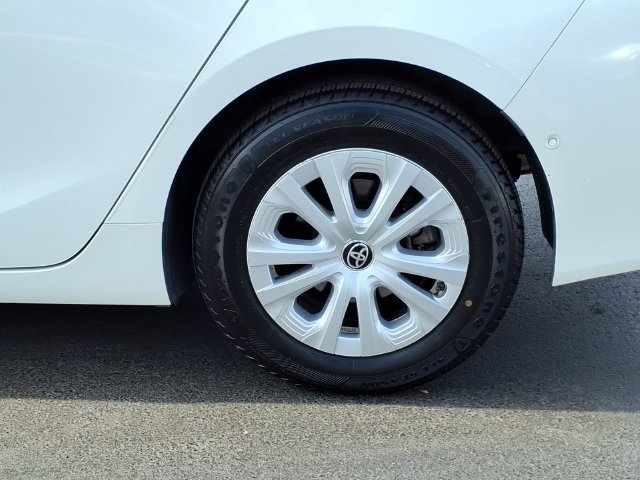 Used 2019 Toyota Prius LE FWD image 7
