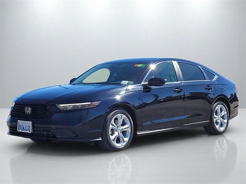 Used 2025 Honda Accord LX image 8