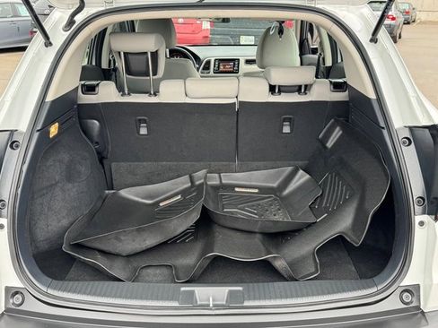 Certified 2022 Honda HR-V LX image 12