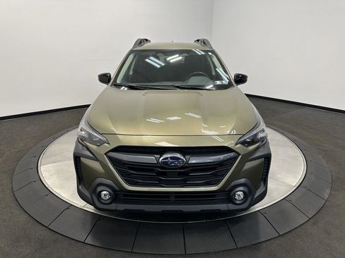 Used 2024 Subaru Outback Premium AWD/4WD image 3