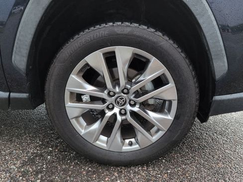 Certified 2021 Toyota RAV4 XLE Premium FWD image 11