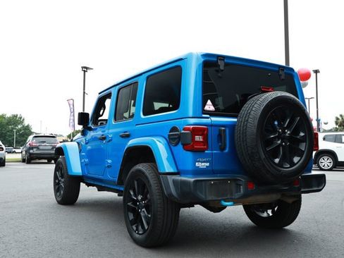 Used 2024 Jeep Wrangler Unlimited Sahara AWD/4WD image 8