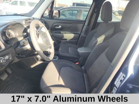 Used 2023 Jeep Renegade Latitude image 11