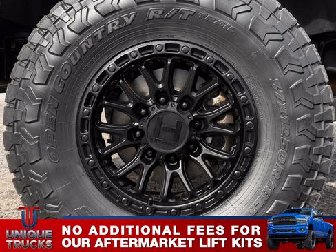 Used 2022 Ford F350 Platinum w/ Tremor Off-Road Package image 10