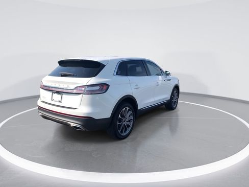 Used 2023 Lincoln Nautilus Reserve AWD/4WD image 8
