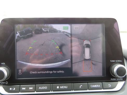 Used 2023 Nissan Rogue SL AWD/4WD image 25