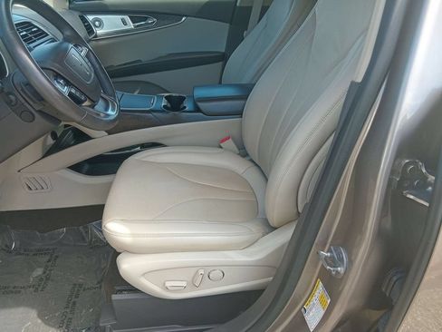Certified 2023 Lincoln Nautilus AWD w/ Premium Package image 11
