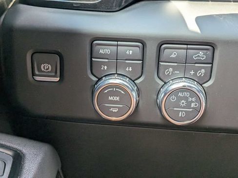 Used 2023 GMC Sierra 1500 AT4 w/ AT4 Premium Package AWD/4WD image 29