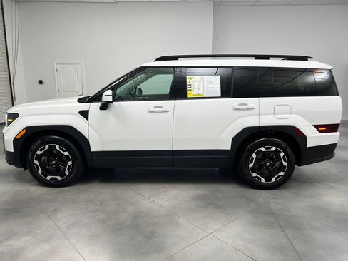 Used 2026 Hyundai Santa Fe SEL FWD image 4