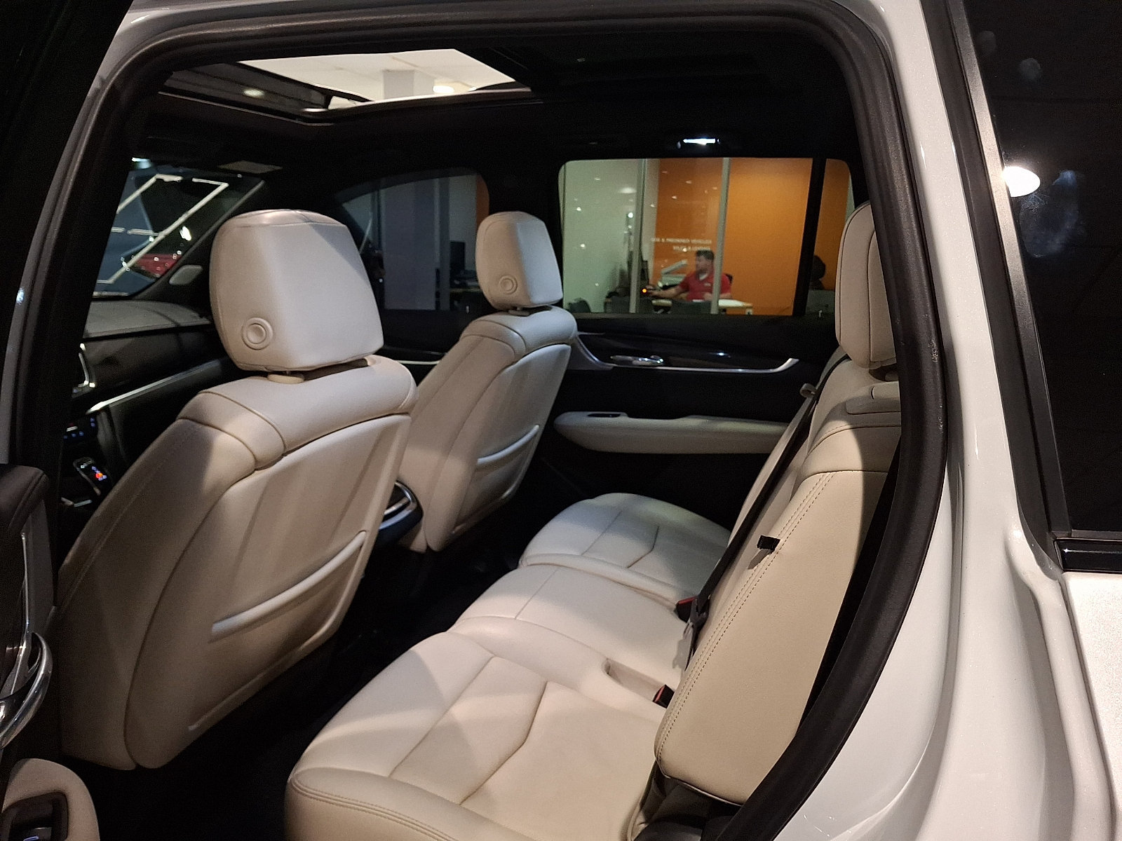Certified 2023 Cadillac XT6 Sport w/ LPO, Floor Liner Package AWD/4WD image 10
