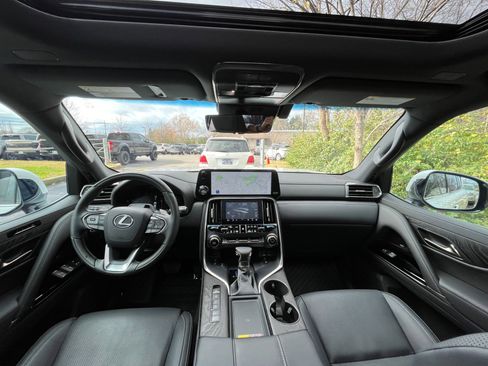 Used 2025 Lexus LX 600 4WD w/ Luxury Package image 67