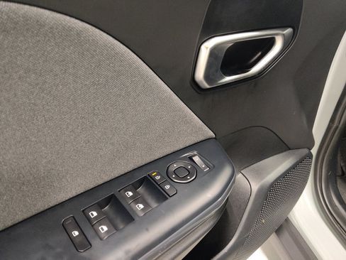 Used 2025 Kia K4 EX FWD image 27
