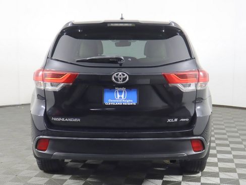 Used 2018 Toyota Highlander XLE image 13