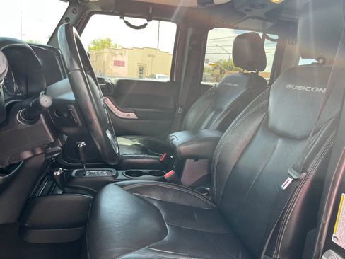Used 2016 Jeep Wrangler Unlimited Rubicon AWD/4WD image 23