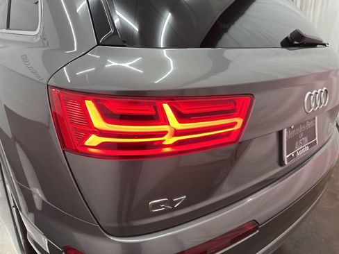 Used 2017 Audi Q7 3.0T Prestige image 32