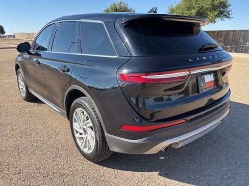 Used 2023 Lincoln Corsair AWD image 4