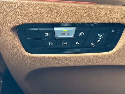 Used 2022 BMW 330i Sedan w/ Driving Assistance Package image 30