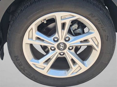 Used 2023 Hyundai Kona SEL FWD image 15