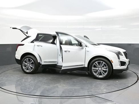 New 2025 Cadillac XT5 Premium Luxury w/ Technology Package image 40