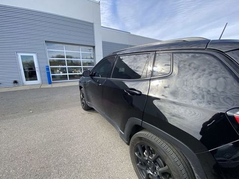 Used 2023 Jeep Compass Altitude w/ Sun and Sound Group image 7