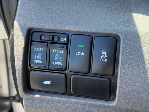Used 2015 Honda Odyssey EX-L image 11