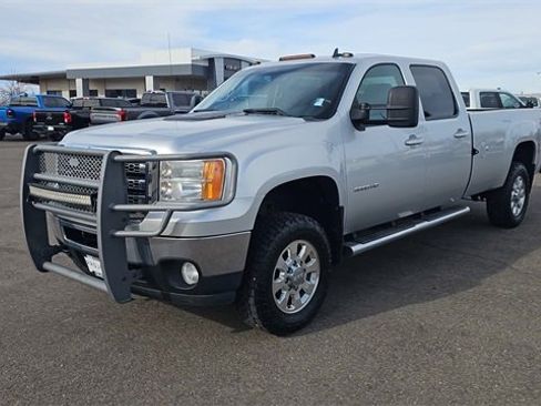Used 2014 GMC Sierra 3500 SLT w/ SLT Convenience Package image 4
