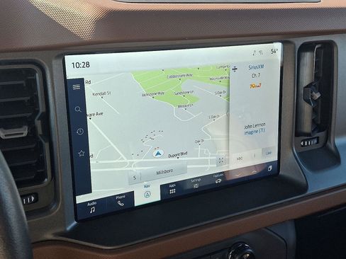 Used 2024 Ford Bronco Outer Banks image 16