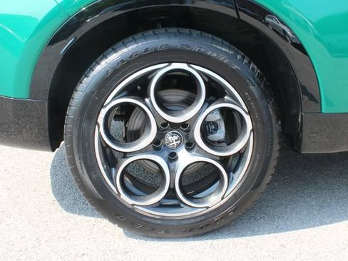Used 2025 Alfa Romeo Tonale w/ Premium Package AWD/4WD image 37