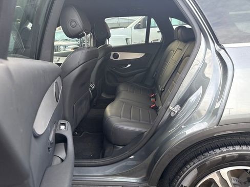 Used 2021 Mercedes-Benz GLC 300 4MATIC image 18