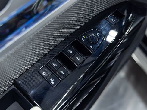 Certified 2023 BMW 760i xDrive AWD/4WD image 12