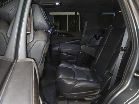 Used 2019 Cadillac Escalade Platinum image 23