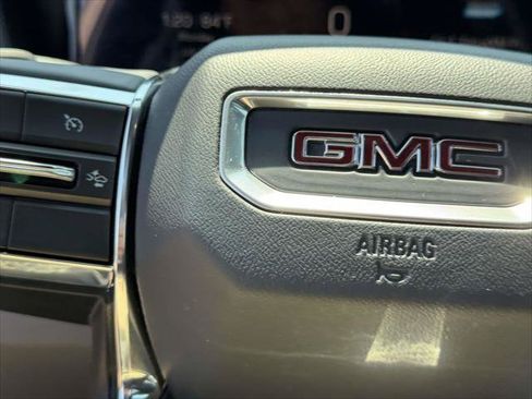 Used 2025 GMC Terrain Elevation AWD/4WD image 23